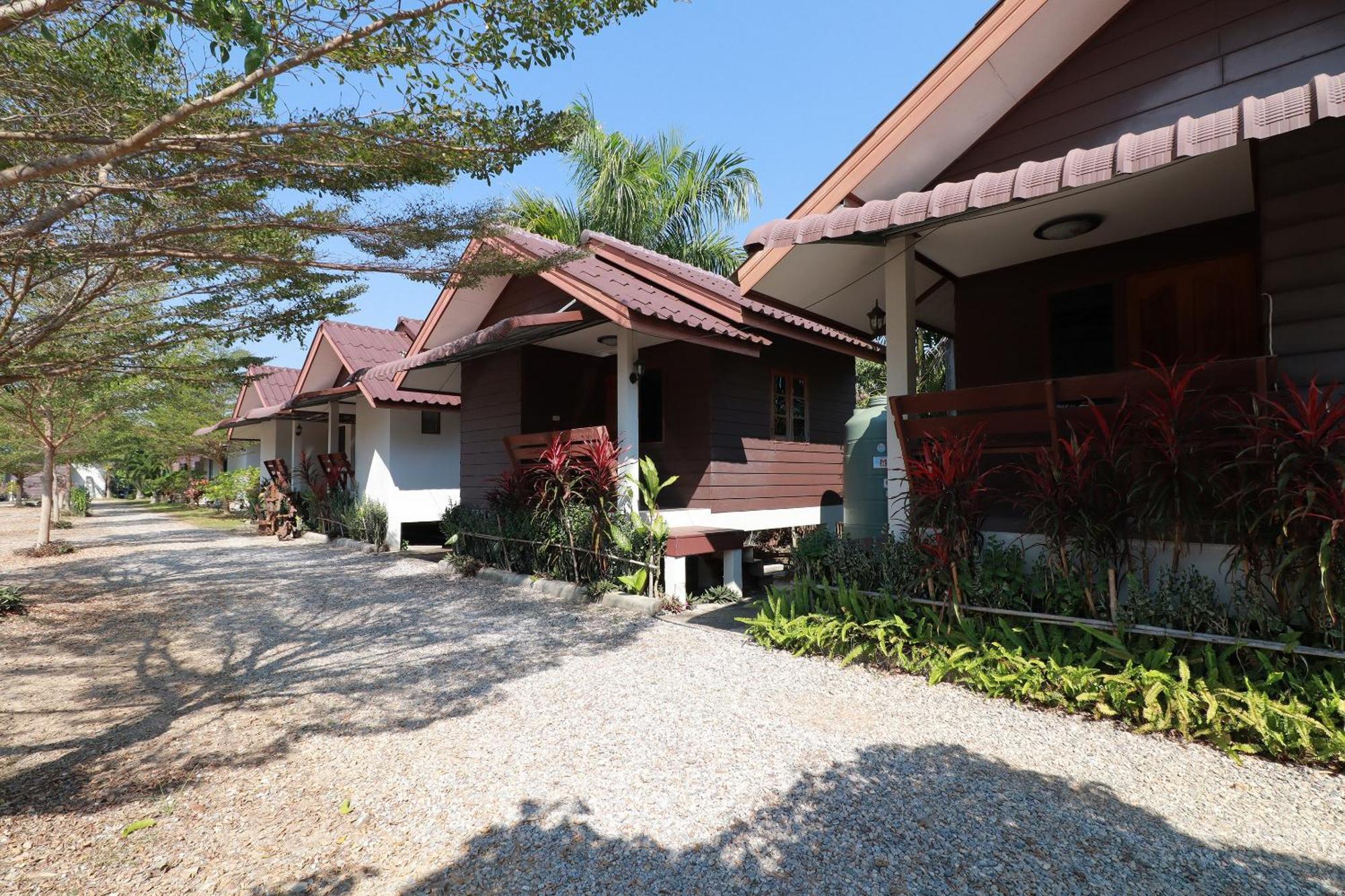 Oyo 553 Kongsup Resort Lamphun Zewnętrze zdjęcie