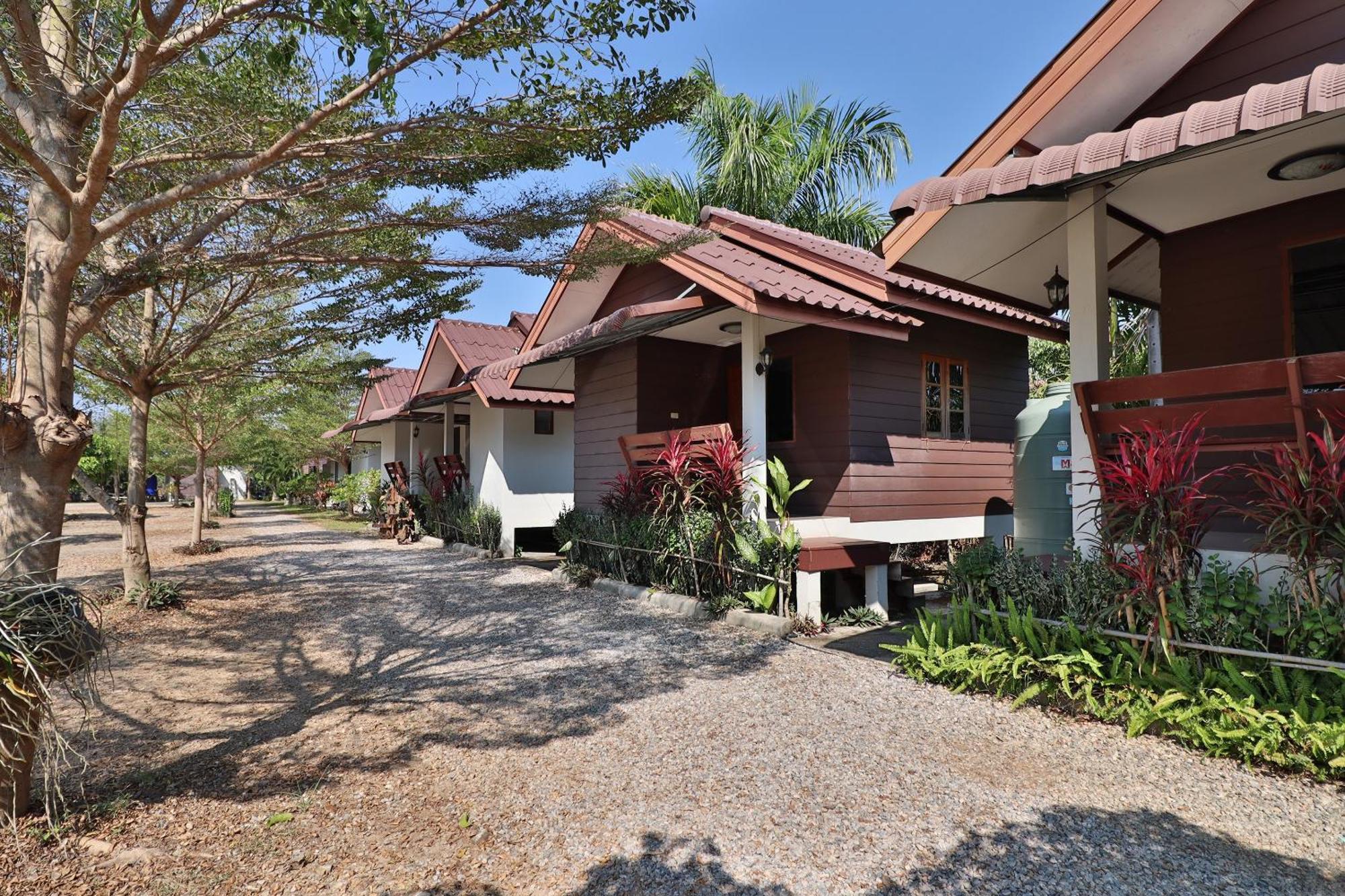 Oyo 553 Kongsup Resort Lamphun Zewnętrze zdjęcie