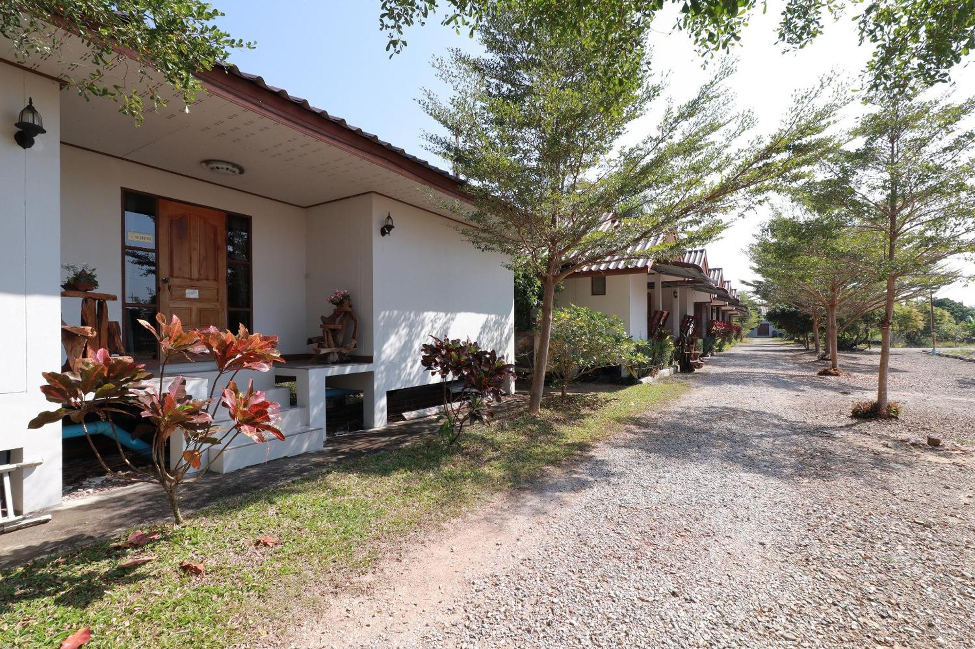 Oyo 553 Kongsup Resort Lamphun Zewnętrze zdjęcie